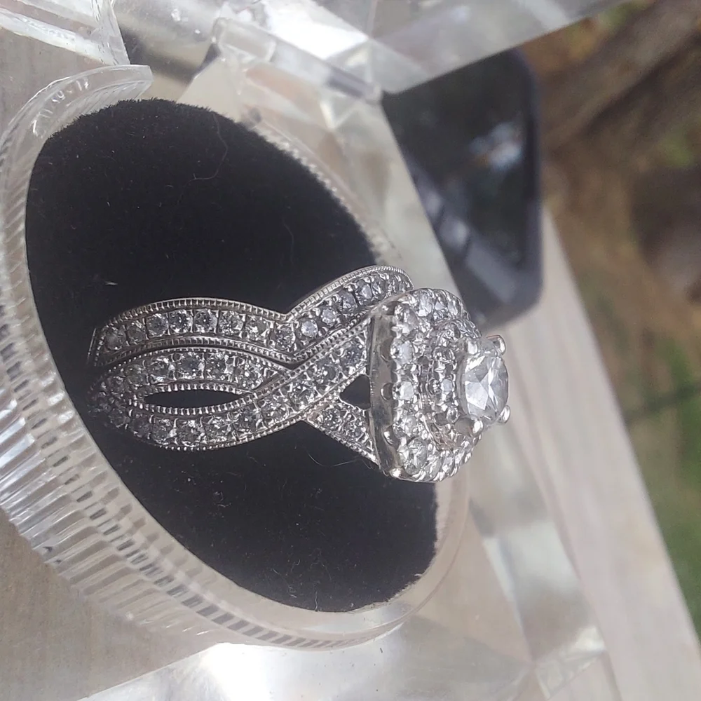 Neil Lane Bridal Set Round-Cut Diamond with Cushion Halo 14K White Gold - Picture 6 of 6